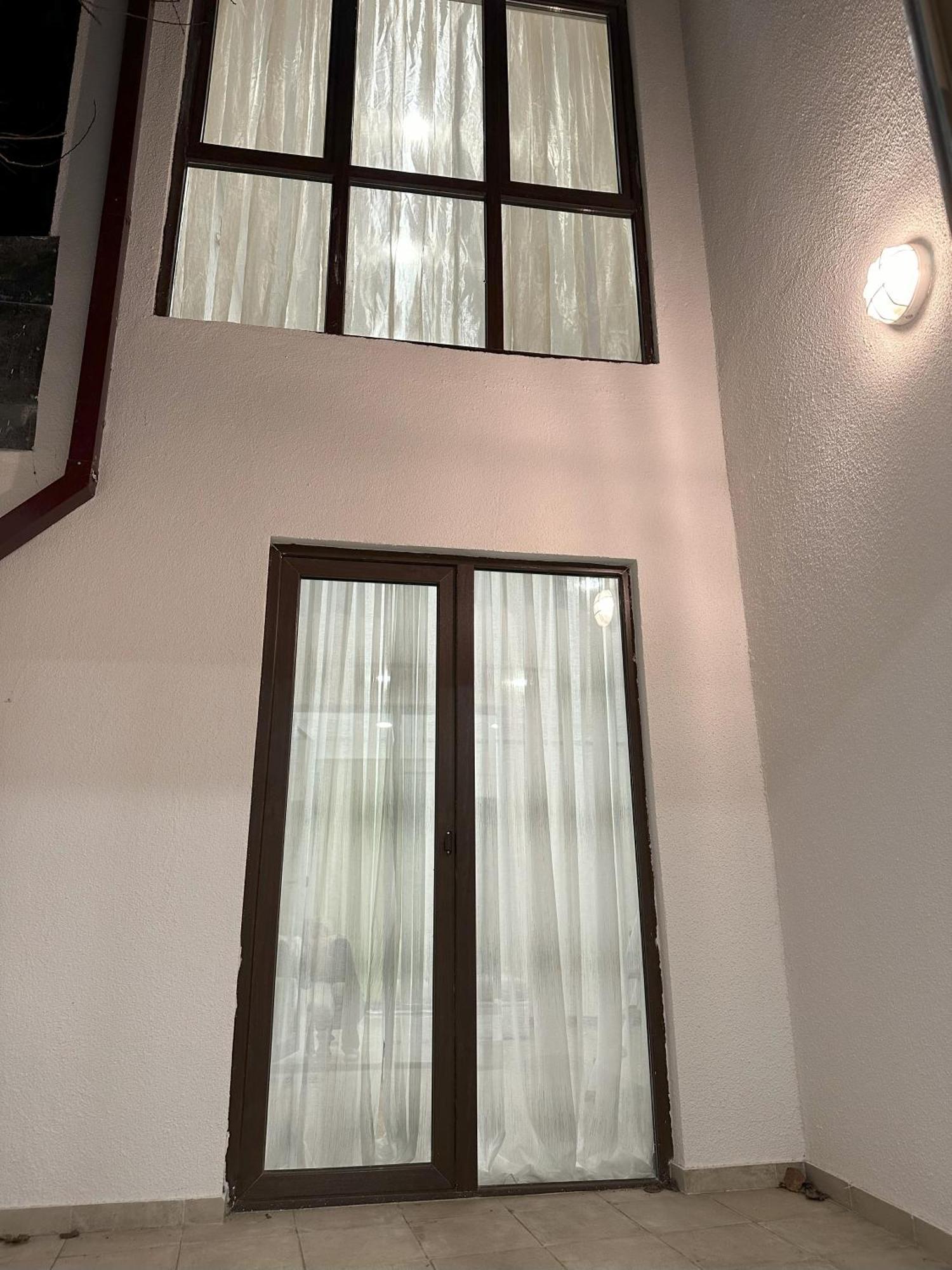 Three Palms Guest House Тбилиси Экстерьер фото