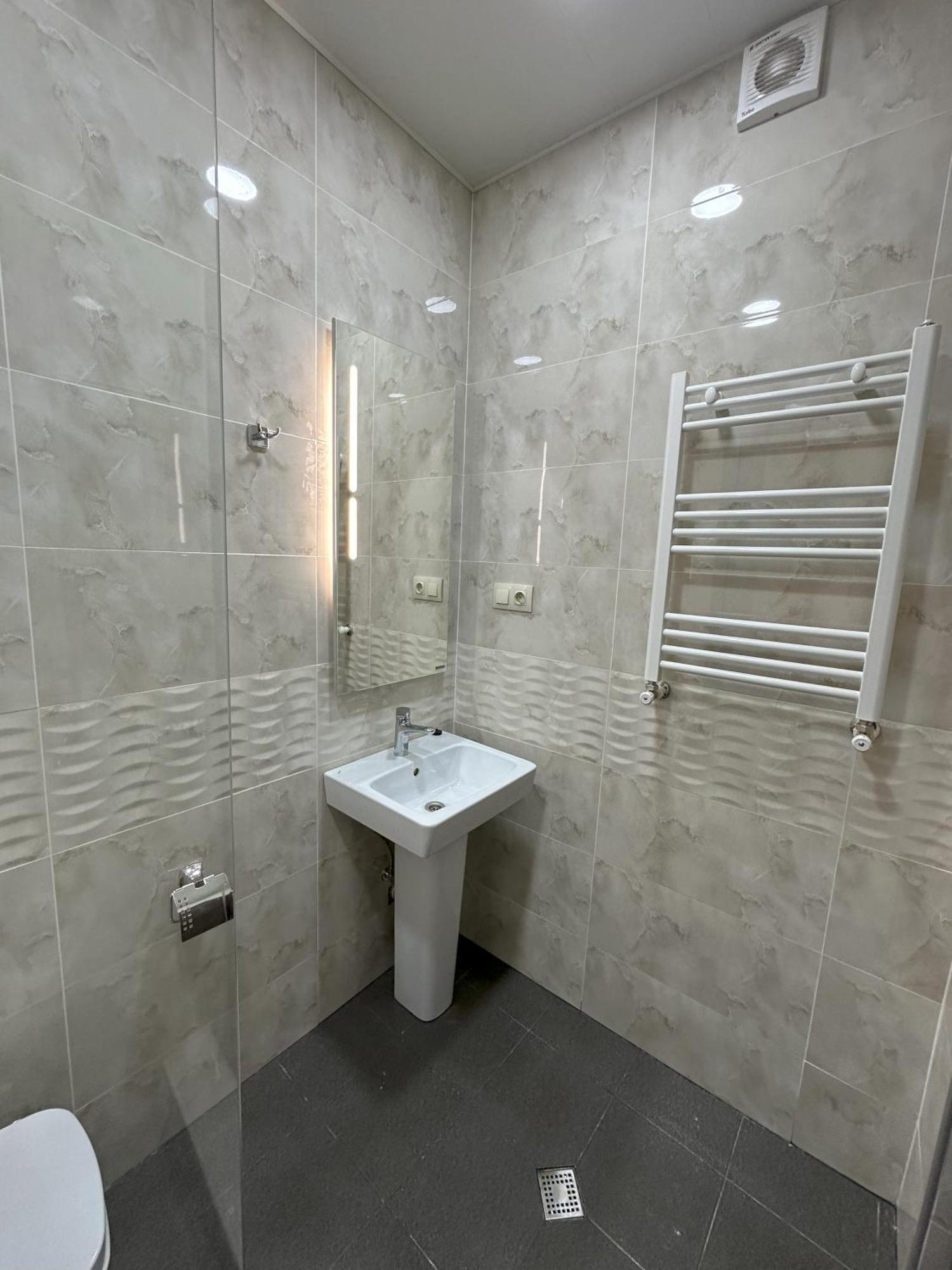 Three Palms Guest House Тбилиси Экстерьер фото
