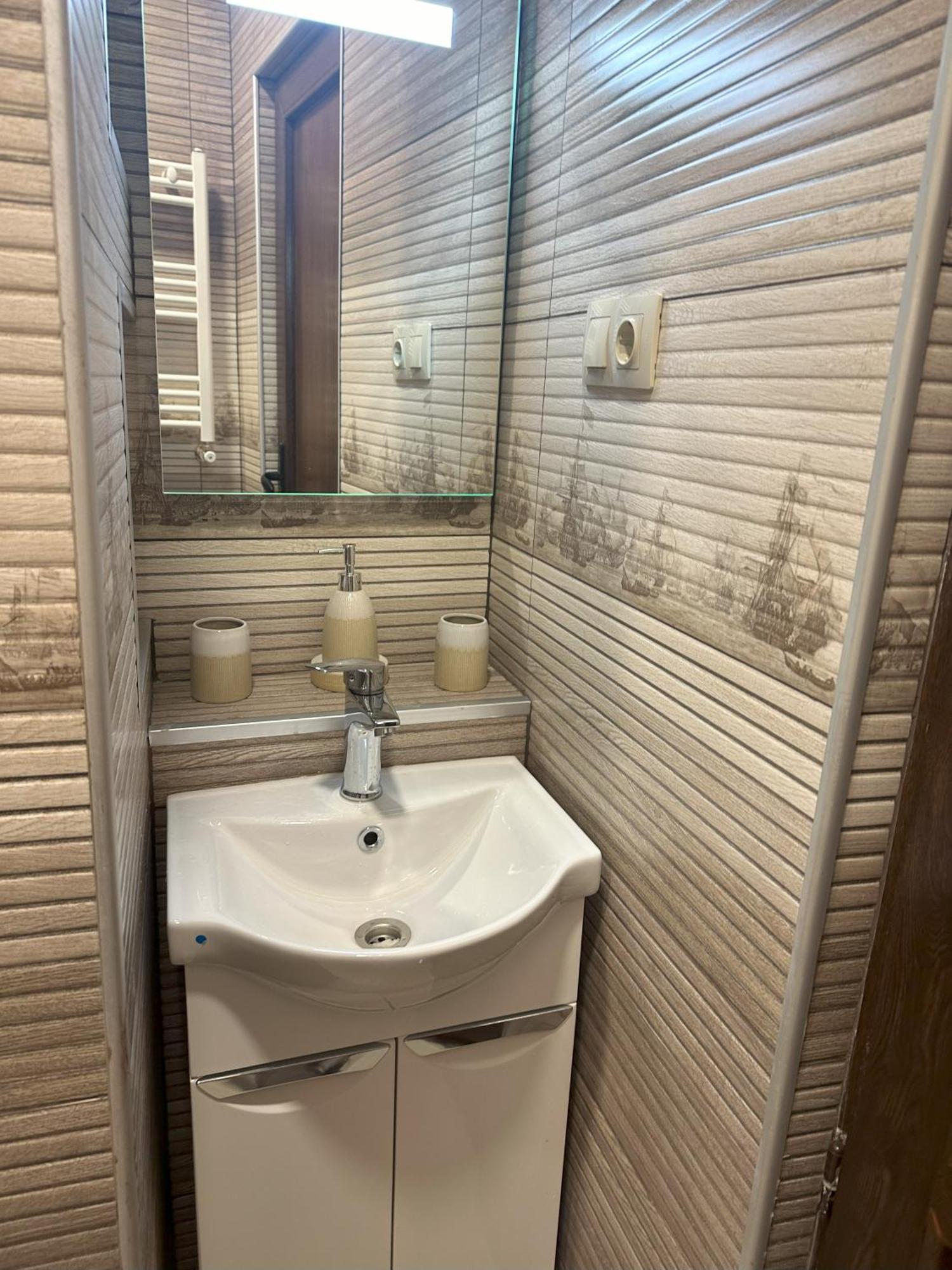 Three Palms Guest House Тбилиси Экстерьер фото