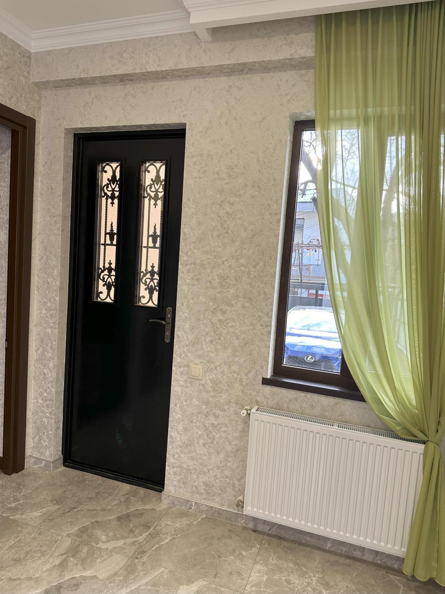 Three Palms Guest House Тбилиси Экстерьер фото