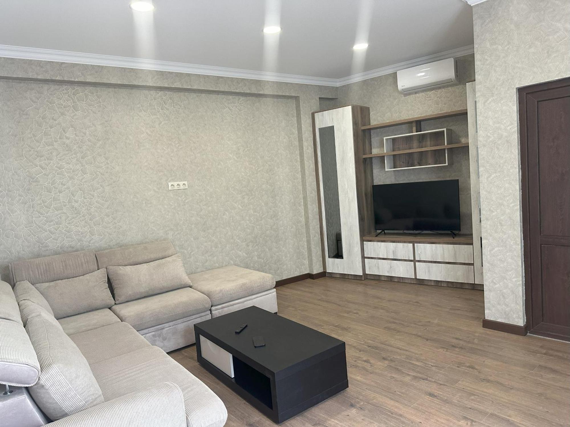 Three Palms Guest House Тбилиси Экстерьер фото